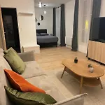 - Renovee De