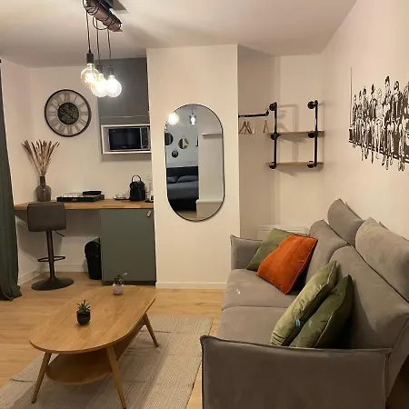 Apartment - Renovee De *