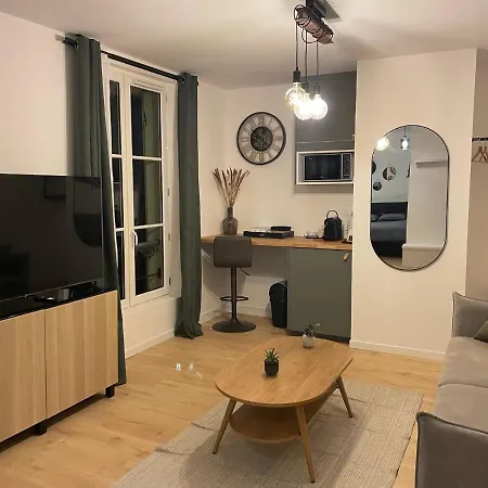 - Renovee De Apartment Provins